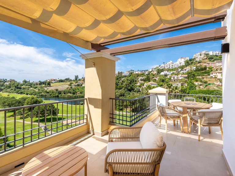 Apartment for Sale in Los Arqueros, Malaga 1