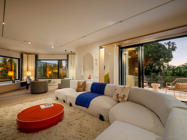 Villa for Sale in Costa del Sol Nueva Andalucía, Malaga 33