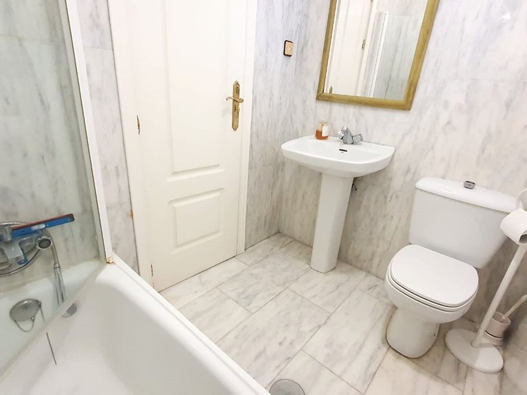 Apartment for Sale in Fuengirola, Malaga 17