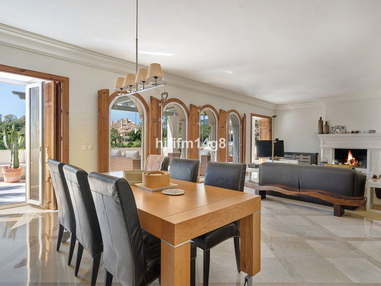 Apartment for Sale in Nueva Andalucía, Malaga 16