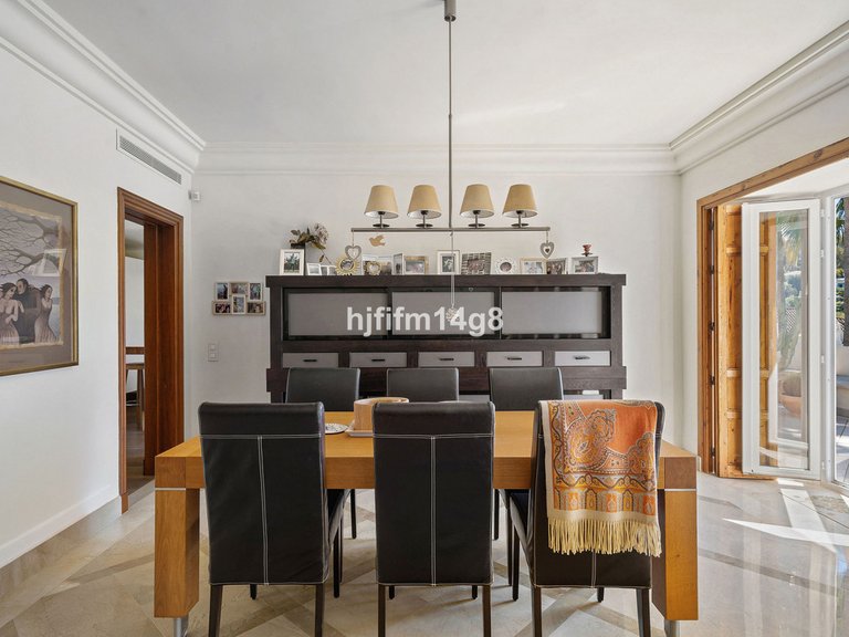 Apartment for Sale in Nueva Andalucía, Malaga 18