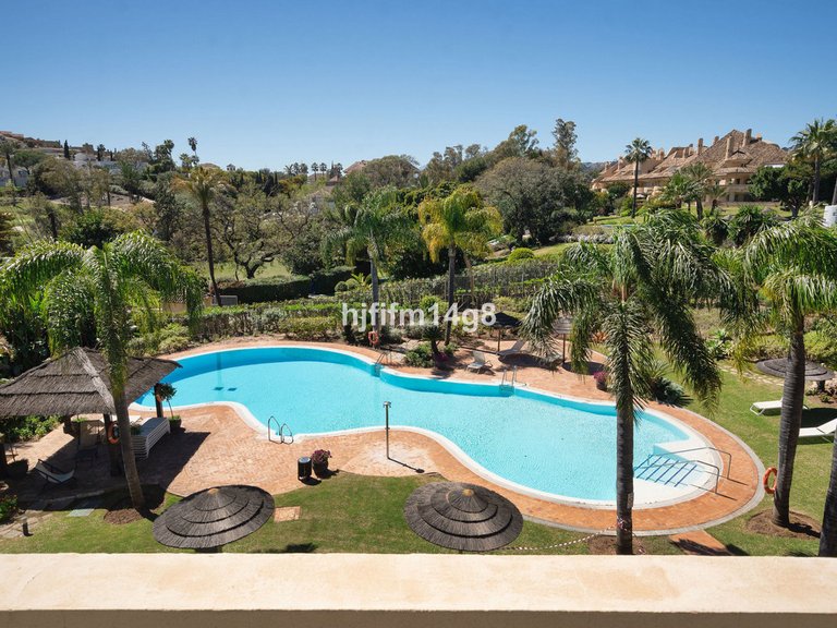 Apartment for Sale in Nueva Andalucía, Malaga 2