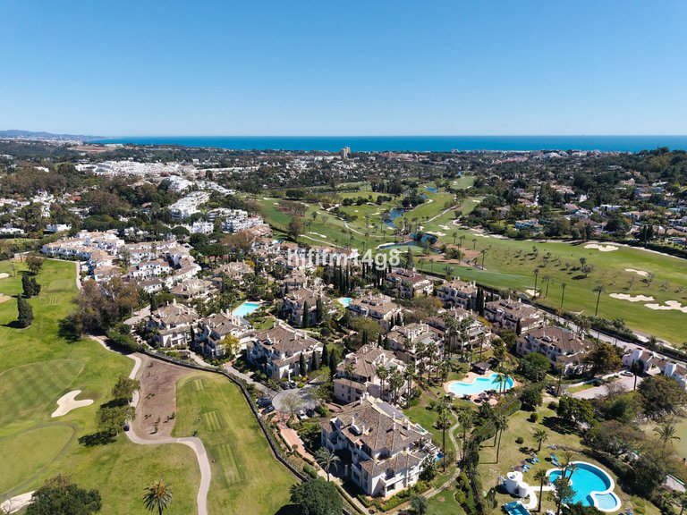 Apartment for Sale in Nueva Andalucía, Malaga 31
