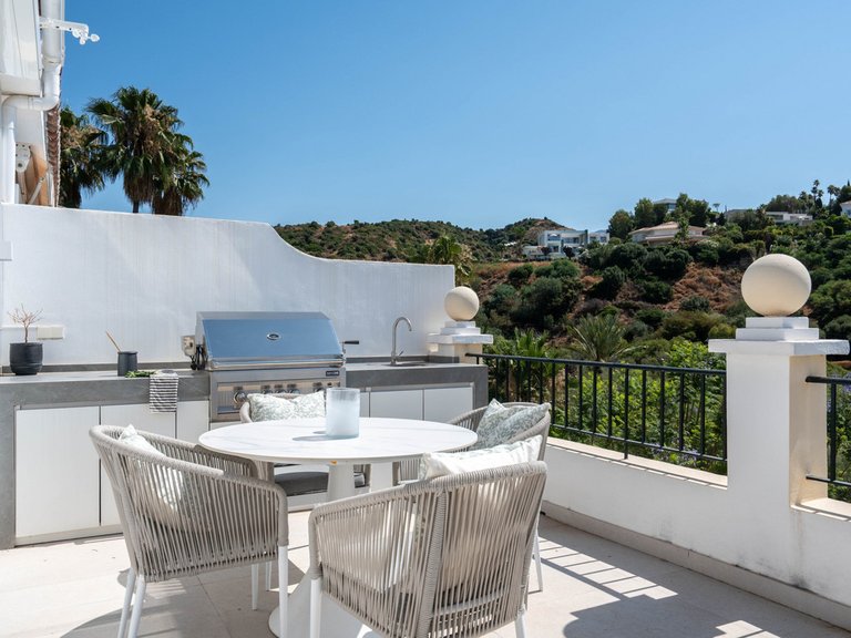 Apartment for Sale in Benahavís, Malaga 23