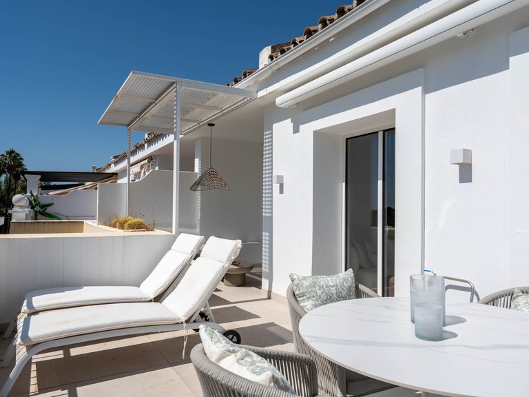 Apartment for Sale in Benahavís, Malaga 28