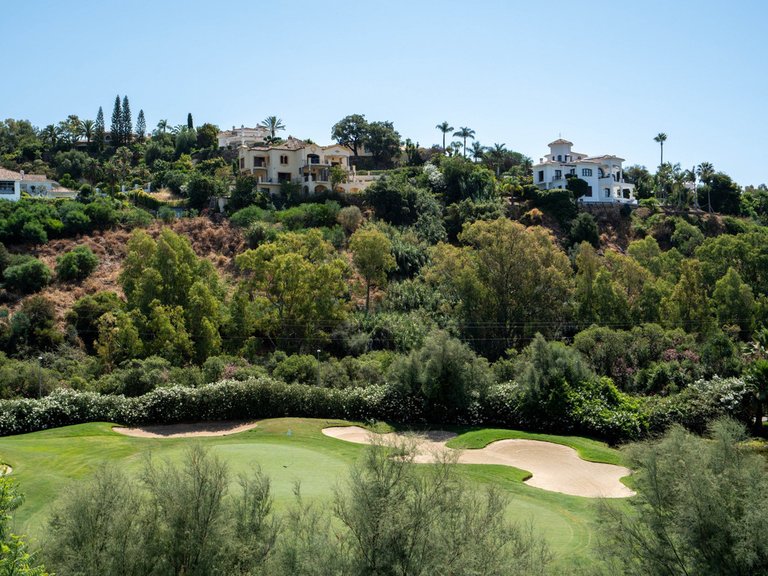 Apartment for Sale in Benahavís, Malaga 31