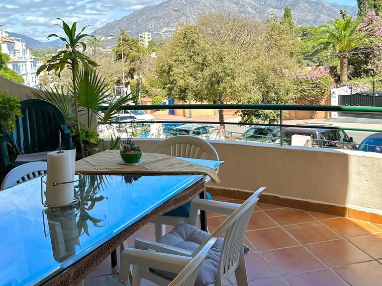 Apartment for Sale in Nueva Andalucía, Malaga 1
