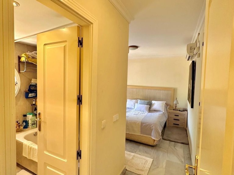 Apartment for Sale in Nueva Andalucía, Malaga 10