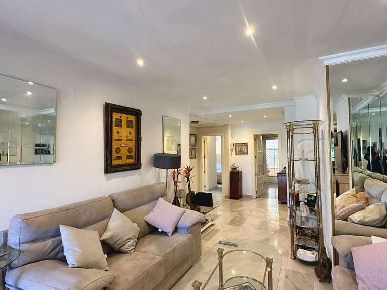 Apartment for Sale in Nueva Andalucía, Malaga 2