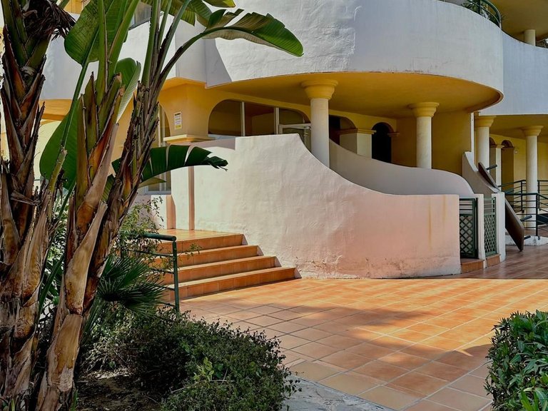 Apartment for Sale in Nueva Andalucía, Malaga 3