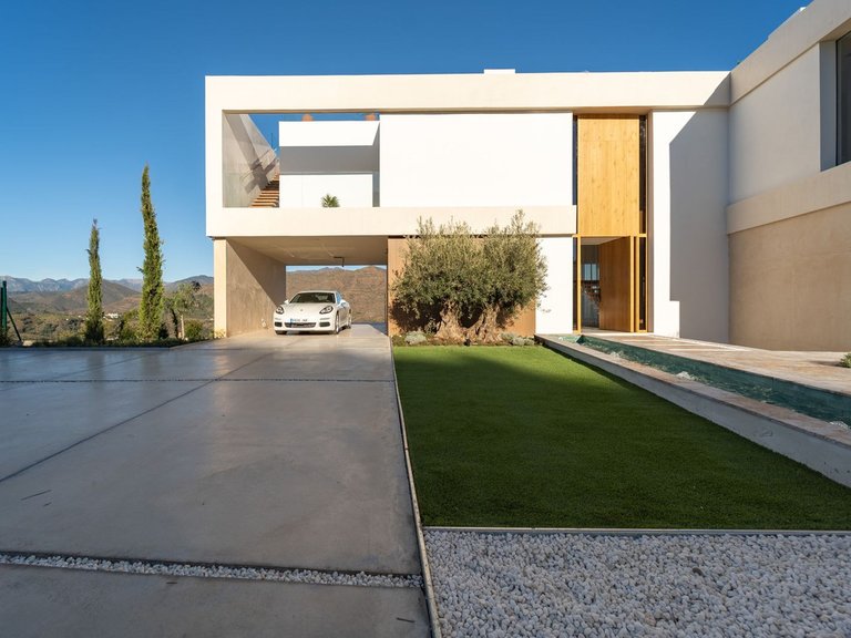 Villa for Sale in La Cala Golf, Malaga 13