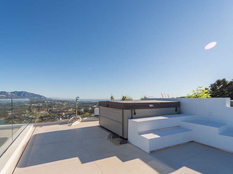 Villa for Sale in La Cala Golf, Malaga 39
