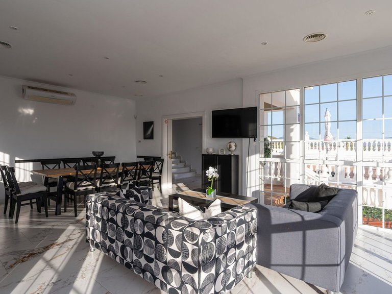 Villa for Sale in Alhaurín El Grande, Malaga 12