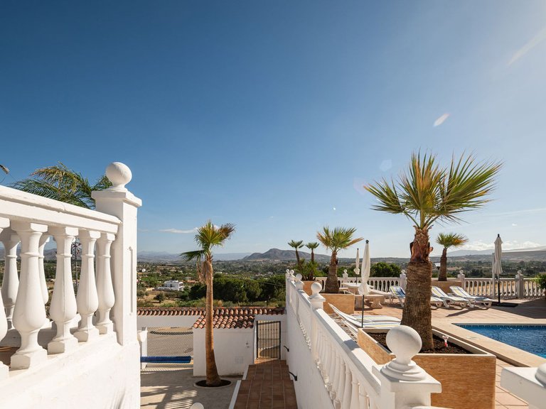 Villa for Sale in Alhaurín El Grande, Malaga 20