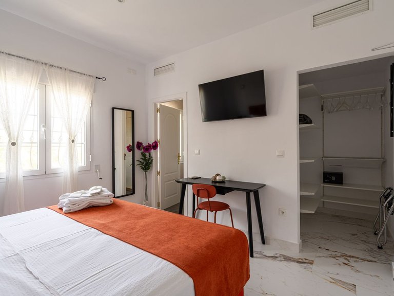 Villa for Sale in Alhaurín El Grande, Malaga 29