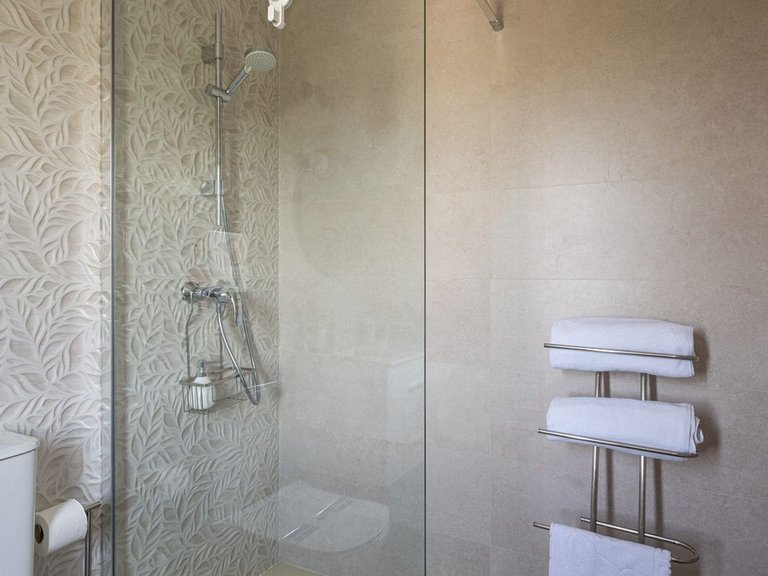 Villa for Sale in Alhaurín El Grande, Malaga 37