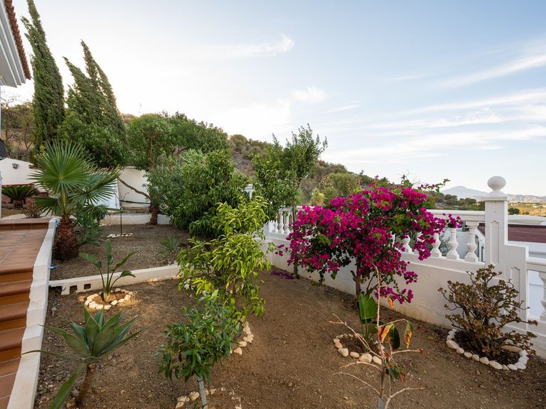 Villa for Sale in Alhaurín El Grande, Malaga 4