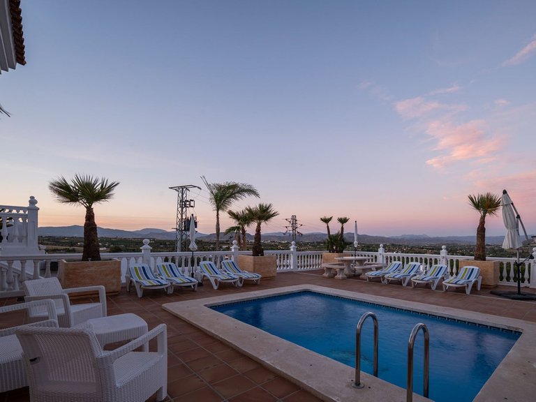 Villa for Sale in Alhaurín El Grande, Malaga 8