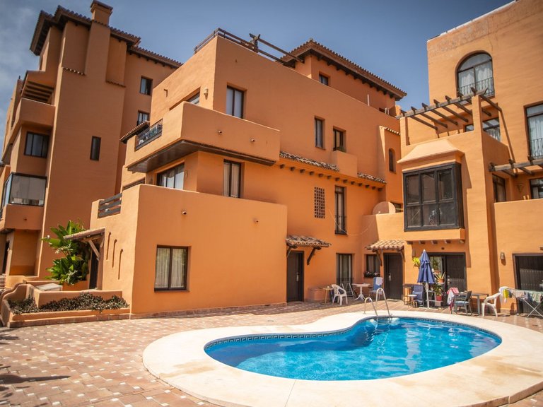 Apartment for Sale in El Paraiso, Malaga 1