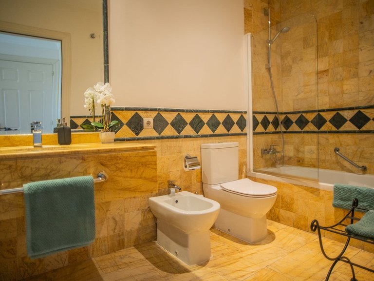 Apartment for Sale in El Paraiso, Malaga 14