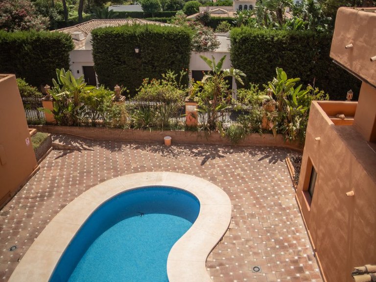 Apartment for Sale in El Paraiso, Malaga 24