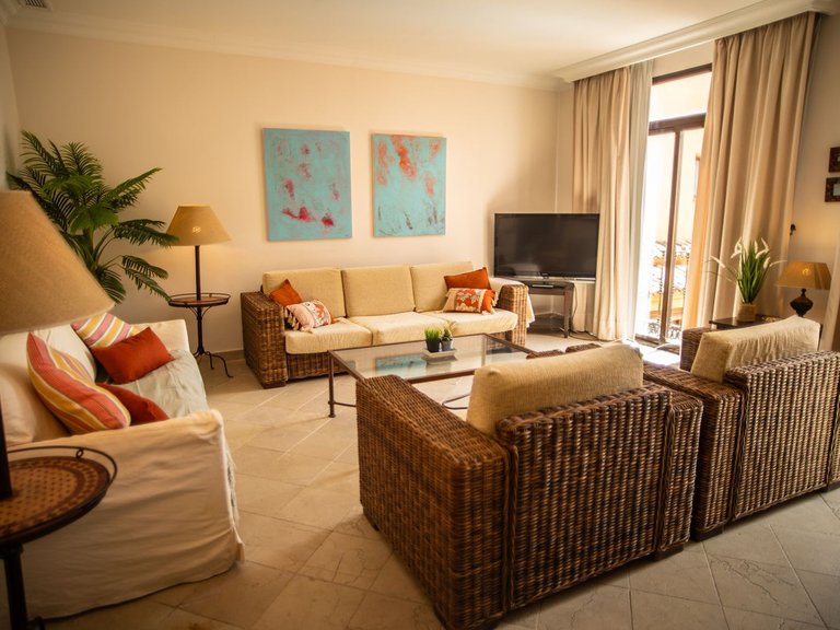 Apartment for Sale in El Paraiso, Malaga 3