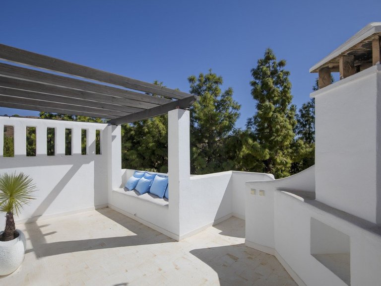 Villa for Sale in Calahonda, Malaga 4