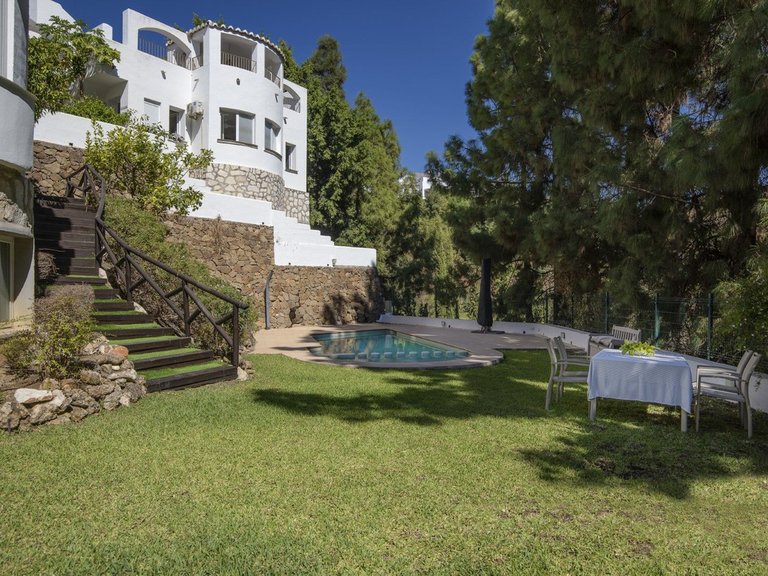 Villa for Sale in Calahonda, Malaga 5