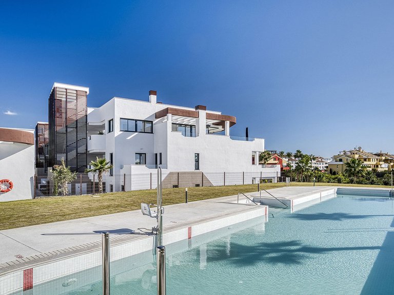 Apartment for Sale in Cancelada, Malaga 38