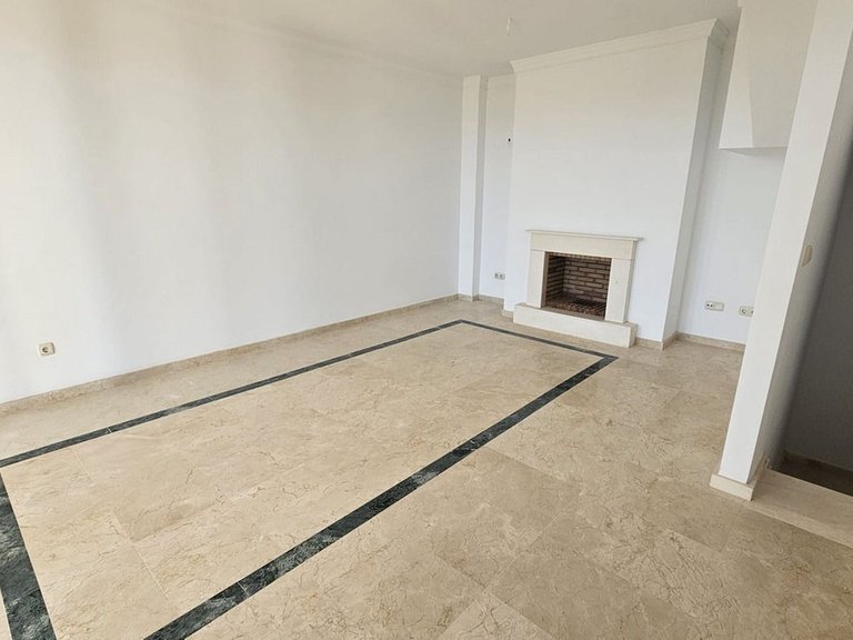 Villa for Sale in Doña Julia, Malaga 19