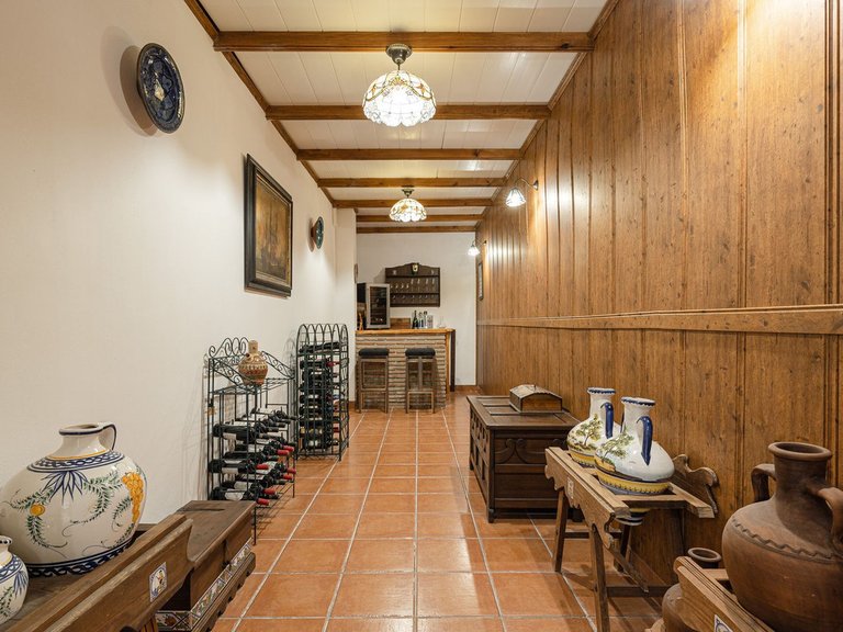 Villa for Sale in El Paraiso, Malaga 13