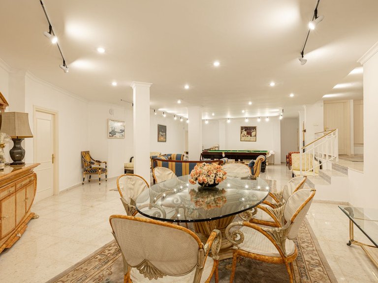 Villa for Sale in El Paraiso, Malaga 14