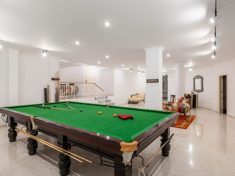 Villa for Sale in El Paraiso, Malaga 17
