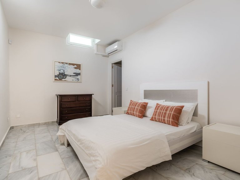 Villa for Sale in El Paraiso, Malaga 21