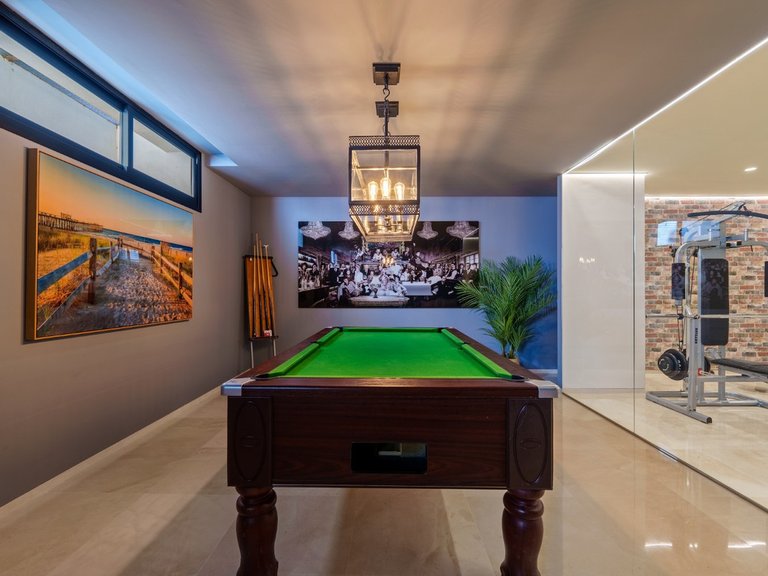 Villa for Sale in Nueva Andalucía, Malaga 24