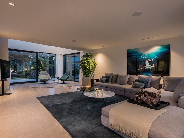 Villa for Sale in Benahavís, Malaga 10