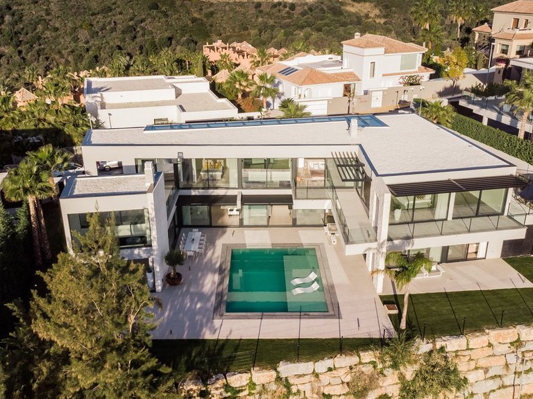 Villa for Sale in Benahavís, Malaga 2