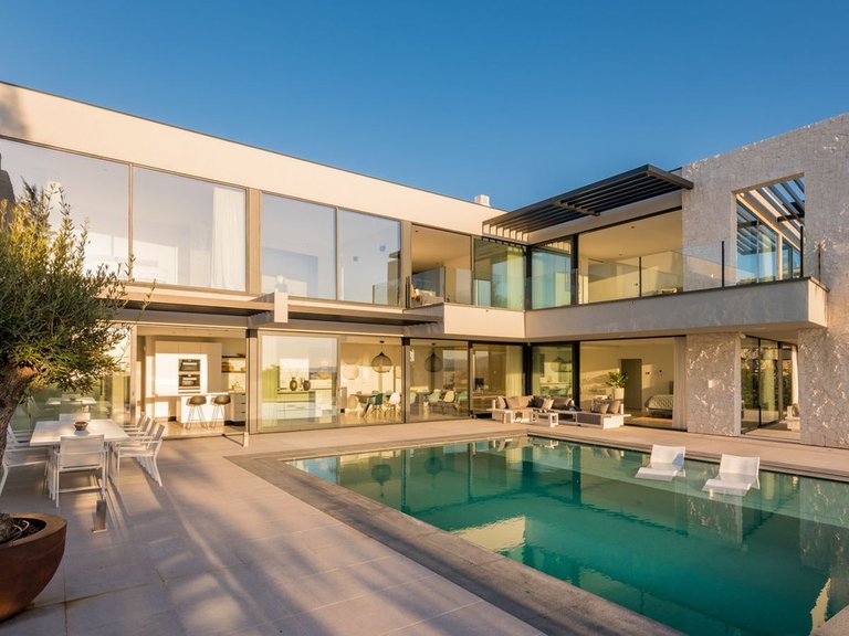 Villa for Sale in Benahavís, Malaga 3