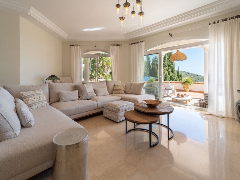 Villa for Sale in Valtocado, Malaga 18