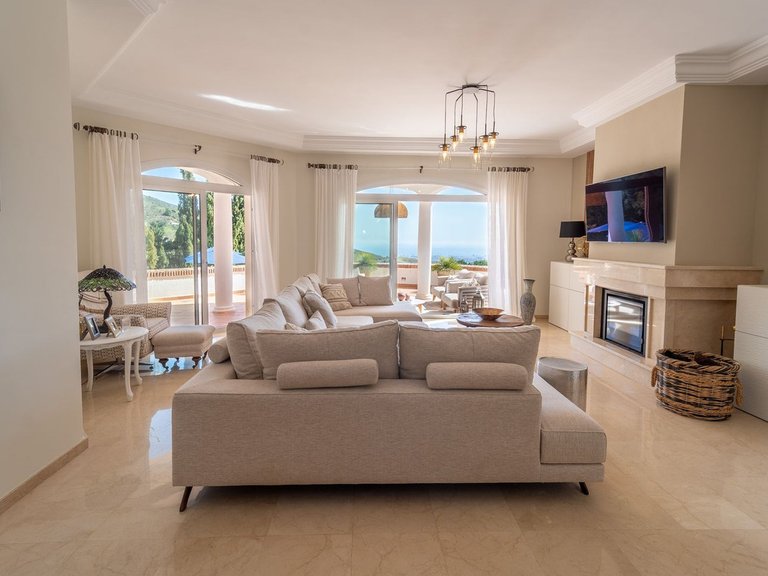 Villa for Sale in Valtocado, Malaga 24