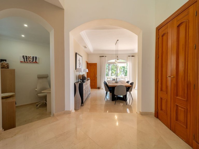 Villa for Sale in Valtocado, Malaga 27
