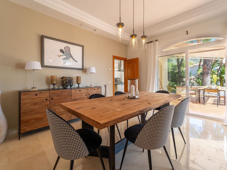 Villa for Sale in Valtocado, Malaga 29
