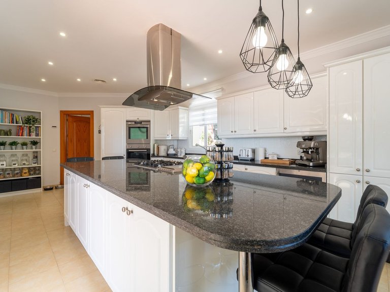 Villa for Sale in Valtocado, Malaga 32