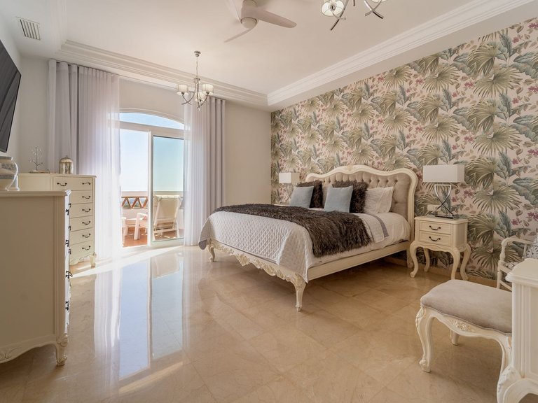Villa for Sale in Valtocado, Malaga 42