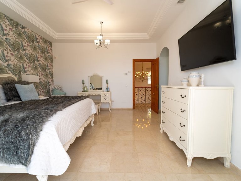 Villa for Sale in Valtocado, Malaga 45