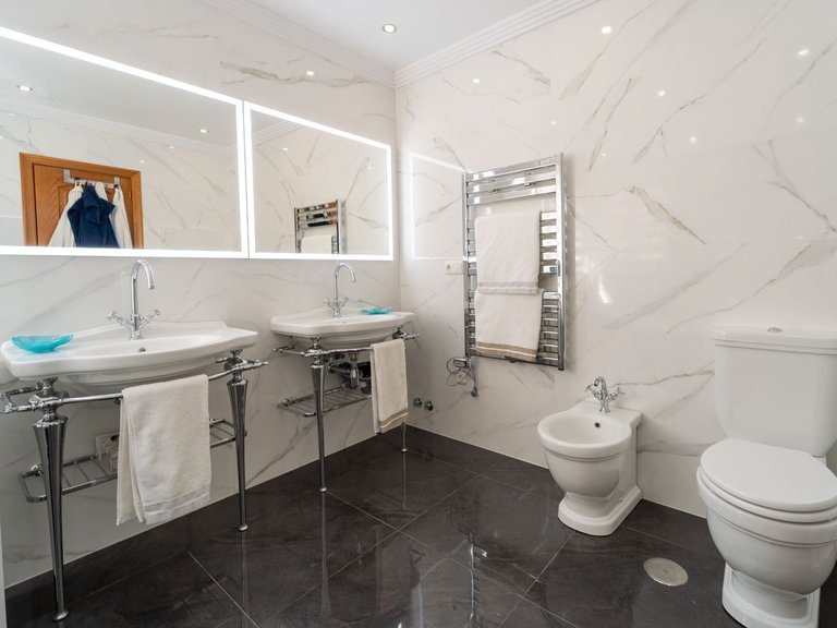 Villa for Sale in Valtocado, Malaga 52