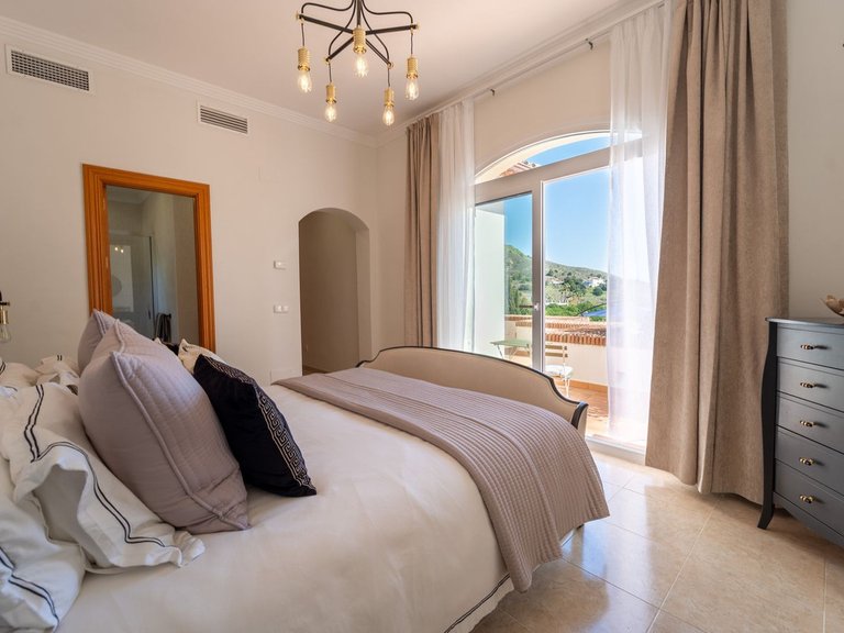 Villa for Sale in Valtocado, Malaga 63