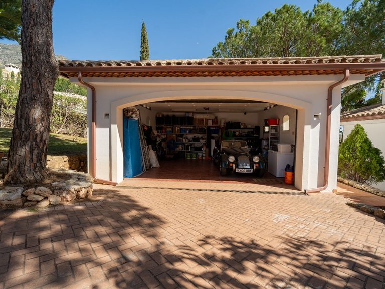 Villa for Sale in Valtocado, Malaga 7