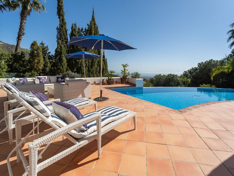 Villa for Sale in Valtocado, Malaga 71