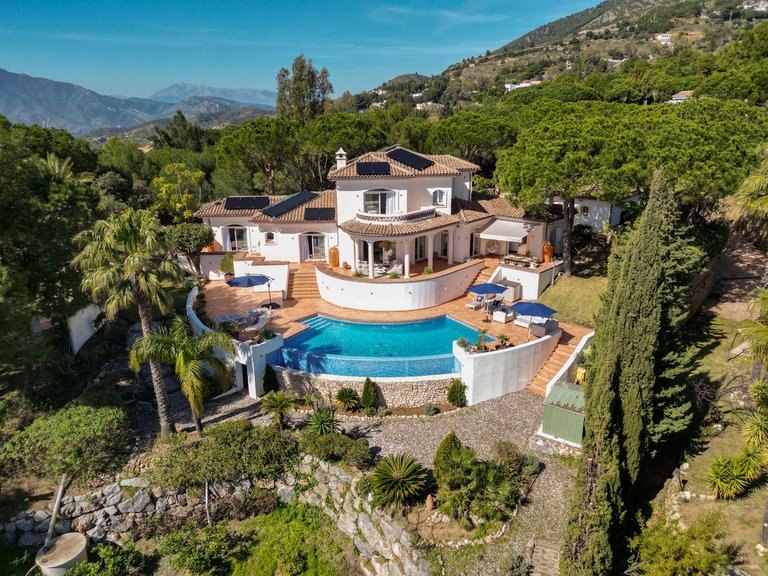 Villa for Sale in Valtocado, Malaga 73